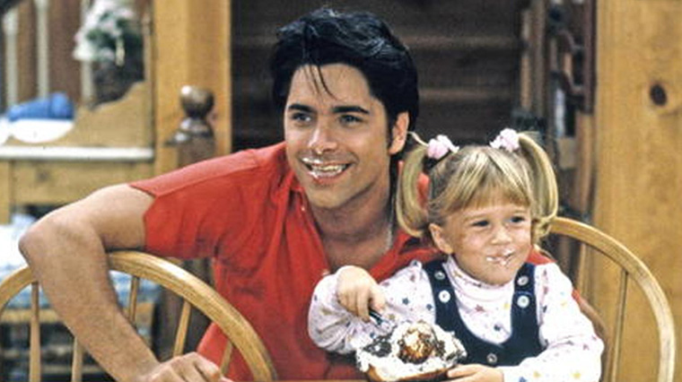 La Fête à la Maison : John Stamos voulait faire virer les soeurs Olsen de la série