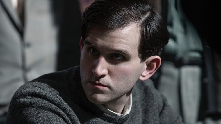 Harry Potter : Harry Melling (Dudley) a une très bonne raison pour ne pas regarder les films