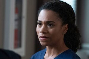 Grey&rsquo;s Anatomy : Kelly McCreary (Maggie) quitte la série après 9 saisons