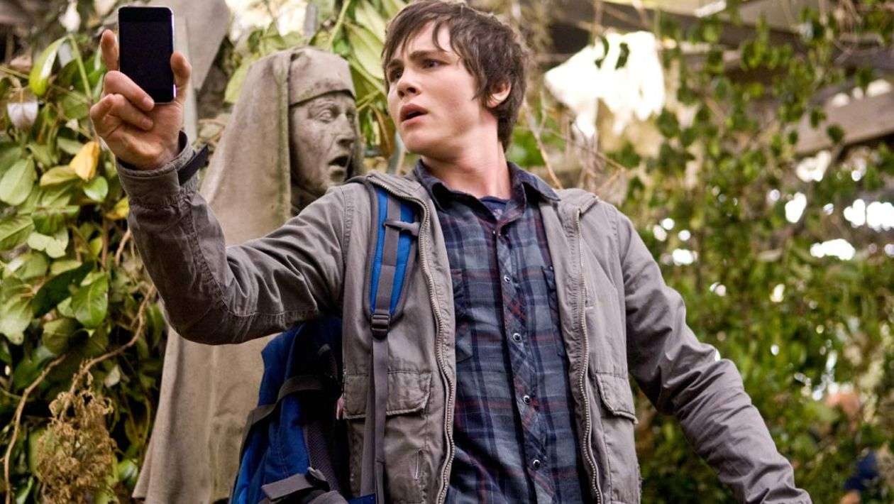 Percy Jackson : Logan Lerman apparaîtra-t-il dans la série ? Il répond aux rumeurs