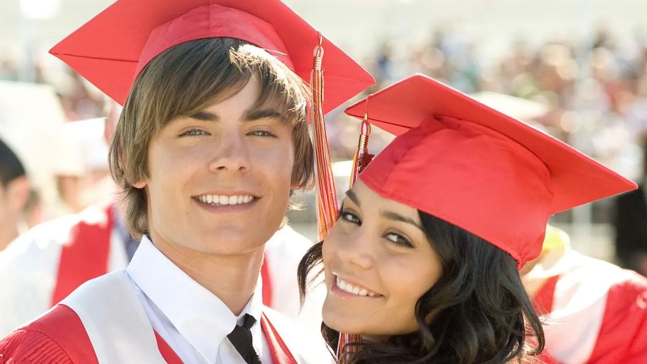 High School Musical : le film de réunion avec le casting original confirmé dans la saison 4 de la série