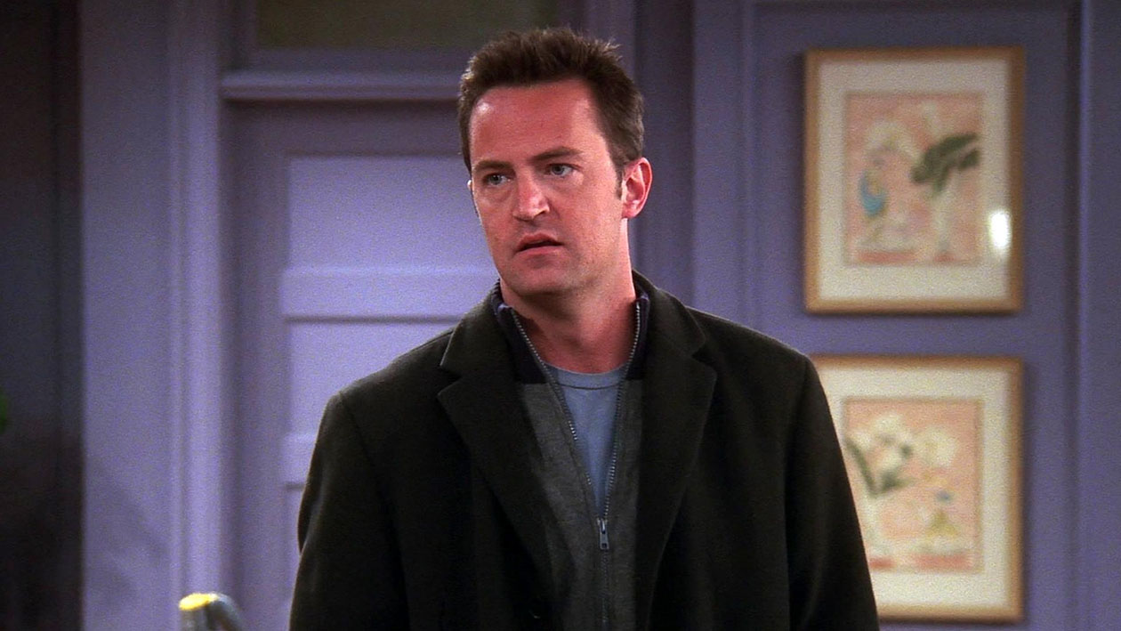 Friends : Matthew Perry révèle pourquoi Chandler dit la dernière réplique de la série