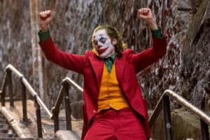 Joker 2 : Todd Phillips dévoile une première photo de Joaquin Phoenix sur le tournage