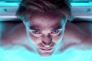 Robert Pattinson est glaçant dans le teaser du nouveau film du réalisateur de Parasite