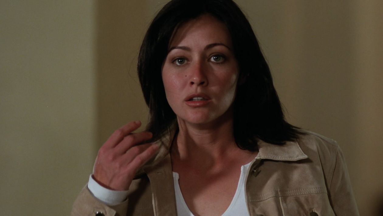 Charmed : ce n’est pas Shannen Doherty dans cette scène, l’aviez-vous remarqué ?