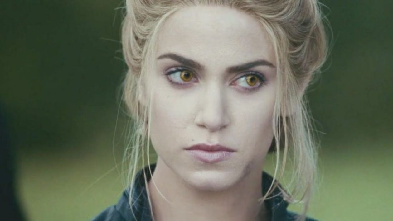 Twilight : Nikki Reed (Rosalie) portait-elle une perruque sur le tournage ?