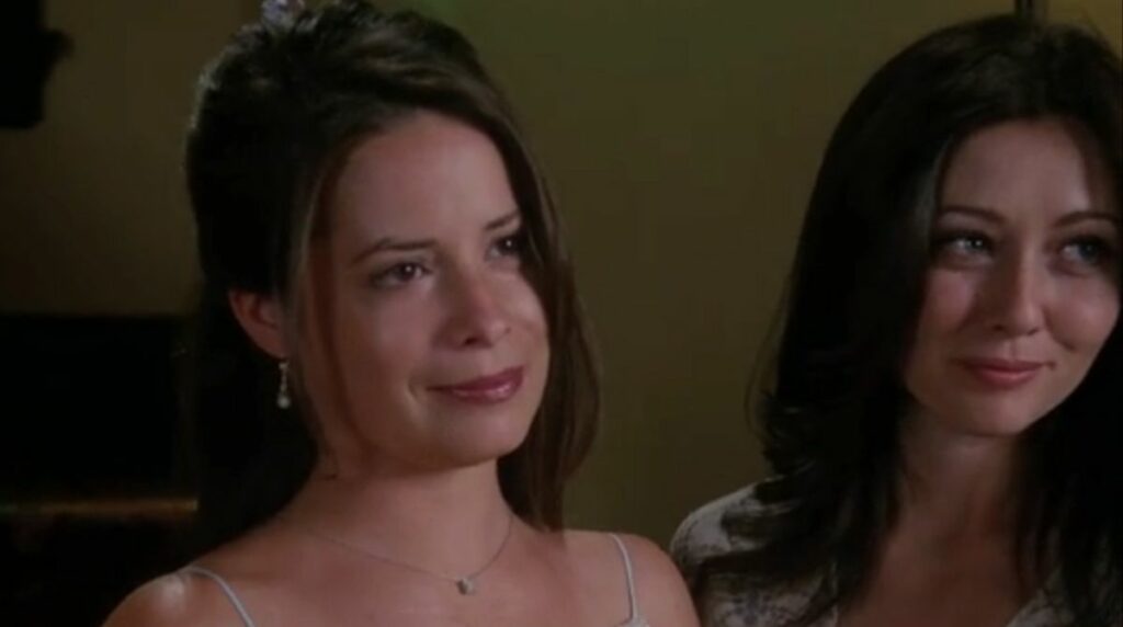 Piper et Prue Halliwell dans Charmed.