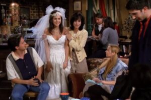 Friends : pourquoi Monica n’était-elle pas invitée au mariage de Rachel et Barry ?