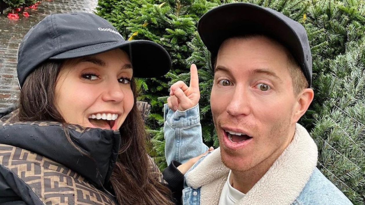 Nina Dobrev en couple avec Shaun White, les détails de leur rencontre  dévoilés