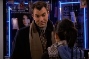 Friends : la raison pour laquelle Tom Selleck (Richard) n’a pas de moustache dans l&rsquo;épisode 13 de la saison 3