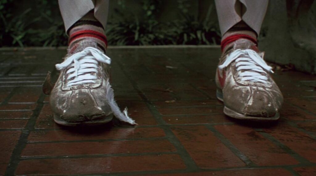 Image des chaussures de Forrest dans Forrest Gump avec Tom Hanks