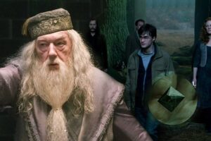 Harry Potter : pourquoi Dumbledore n’apparaît-il pas quand la Pierre de Résurrection est utilisée ?