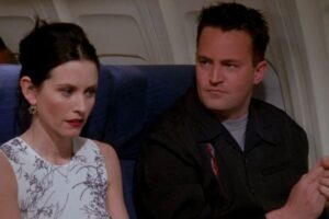 Friends : Matthew Perry a refusé que Chandler trompe Monica car il avait peur de la réaction des fans