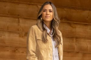 Les Frères Scott : Jana Kramer a tourné la première scène de sexe de l&rsquo;histoire des téléfilms de Noël de Lifetime