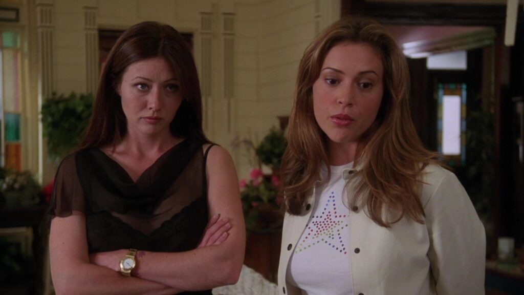 prue et phoebe halliwell dans la saison 3 de charmed