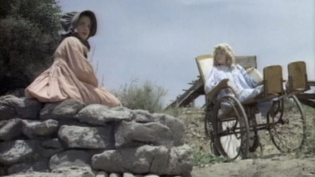 Laura Ingalls et Nellie Oleson blessée dans la saison 3 de La Petite Maison dans la Prairie