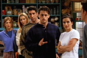 Friends : aviez-vous remarqué que cette actrice était enceinte dans cet épisode ? 