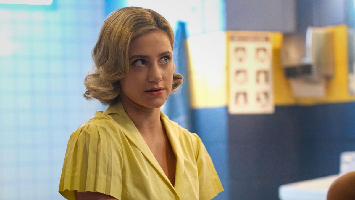 Lili Reinhart (Riverdale) confie être atteinte d’alopécie dans une vidéo sur les réseaux sociaux