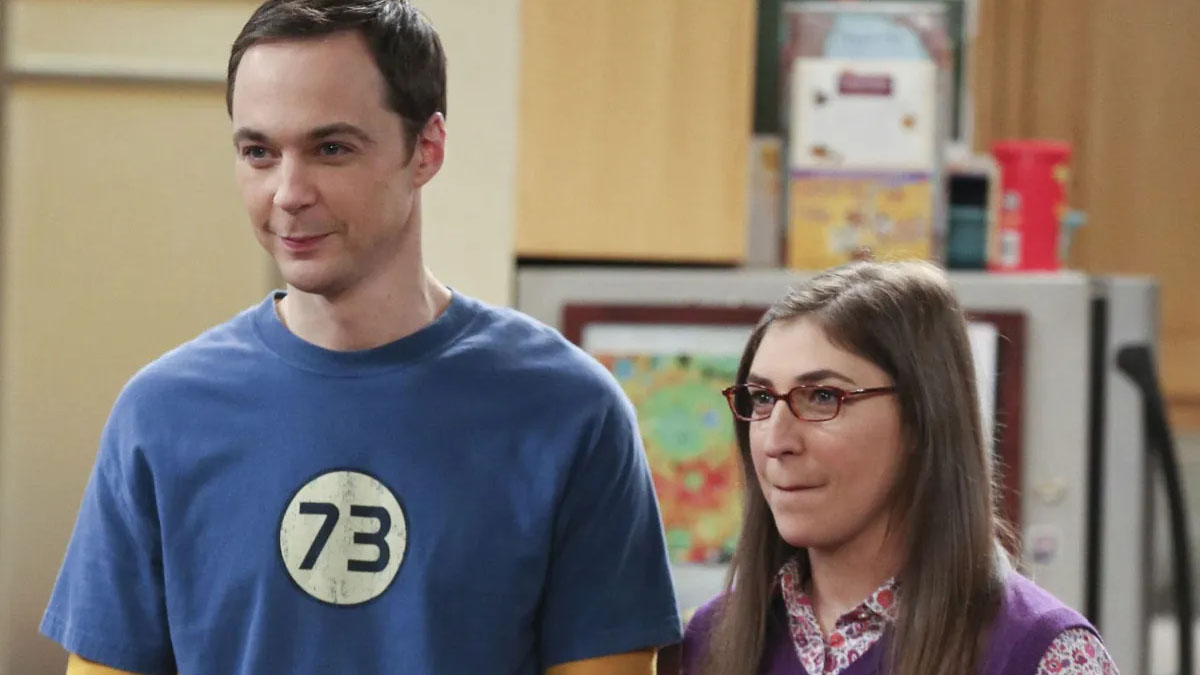 The Big Bang Theory : Jim Parsons (Sheldon) et Mayim Bialik (Amy) vont apparaître dans le final de Young Sheldon