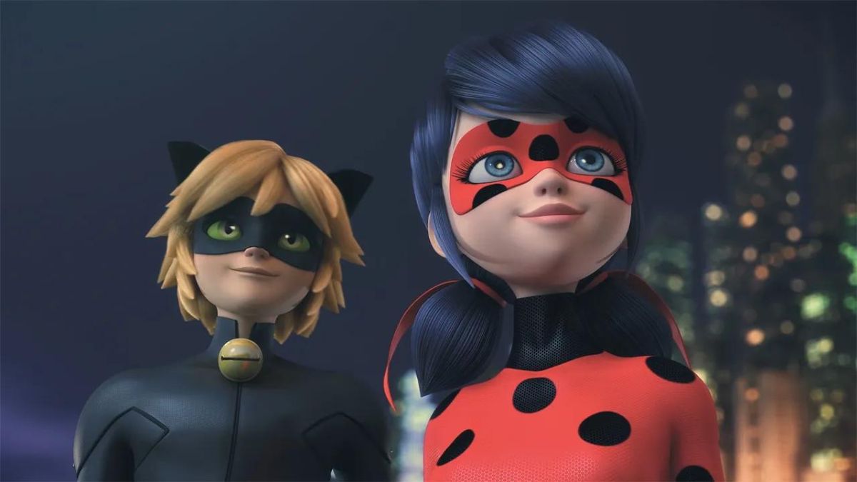 Miraculous : pourquoi personne ne reconnaît Ladybug et Chat Noir ?