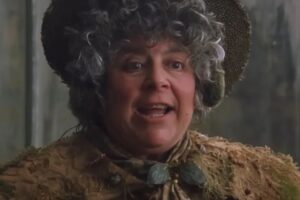 Harry Potter : « C&rsquo;était il y a 25 ans, grandissez ! », Miriam Margolyes (Chourave) critique à nouveau les fans de la saga