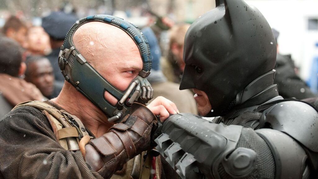 Bane et Batman dans The Dark Knight Rises