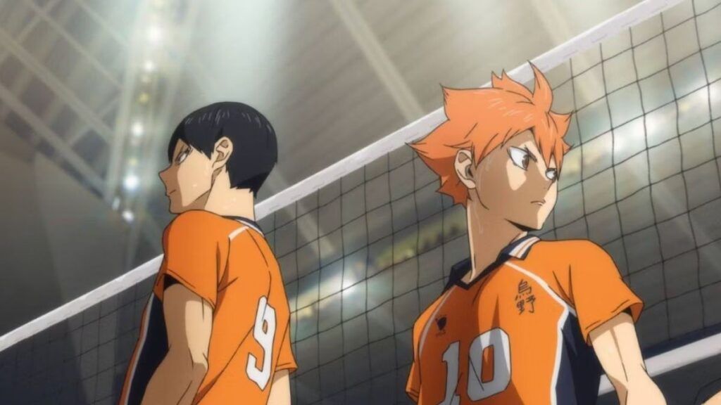 Hinata et Kageyama, dos à dos, dans leur tenue alternatif durant un match dans l'anime Haikyu !!