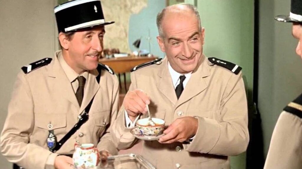 Louis de Funès et Jean Lefebvre dans Le Gendarme se marie.