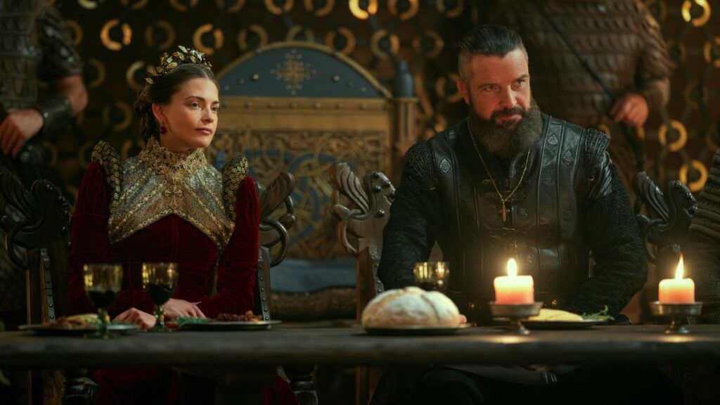 Emma et Knut dans la série Vikings Valhalla