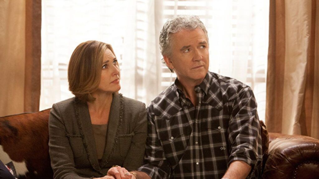 Brenda Strong et Patrick Duffy dans Dallas, nouvelle génération