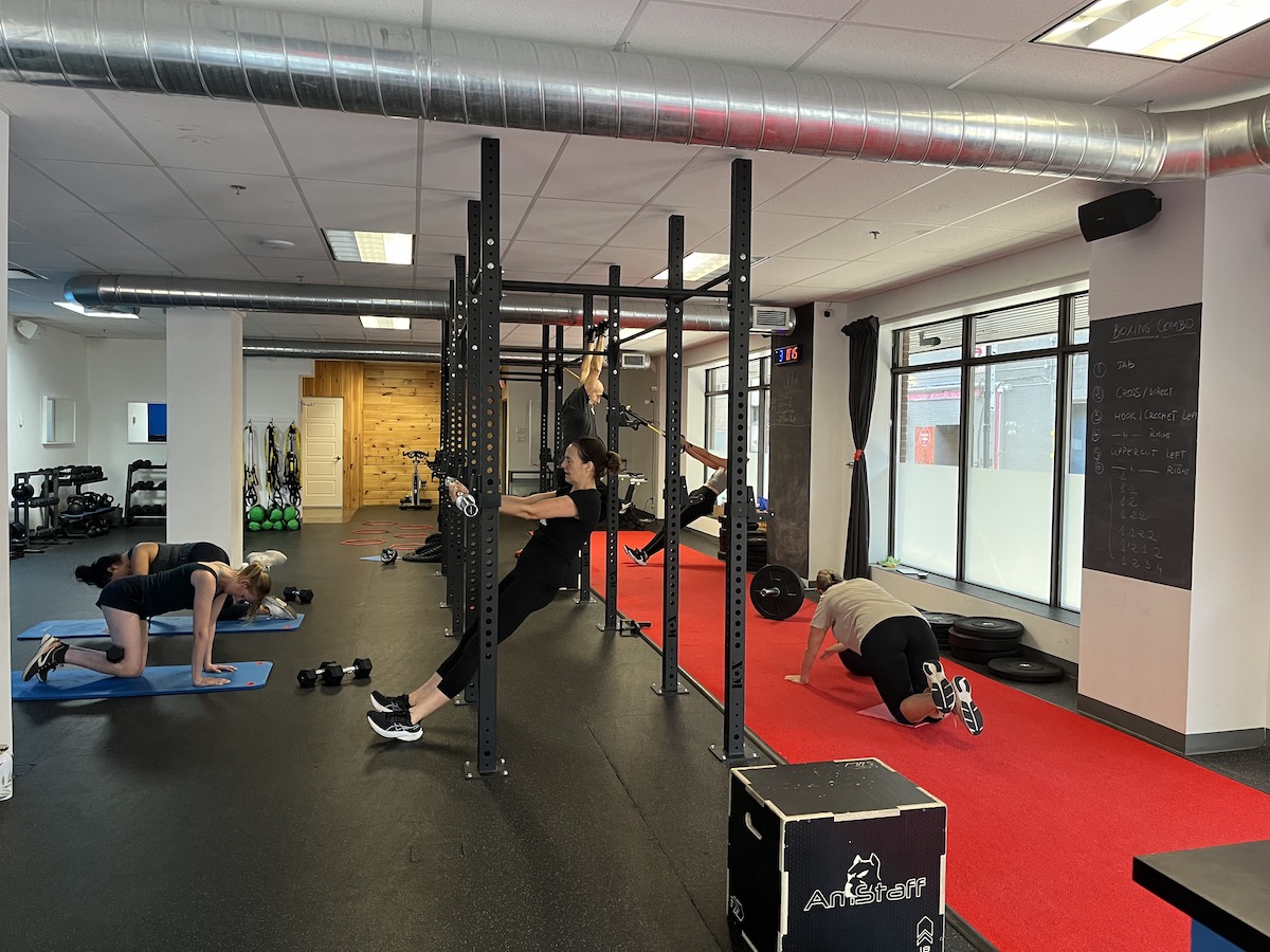 On a testé… MF Training, le nouveau studio de sport incontournable à Montréal 