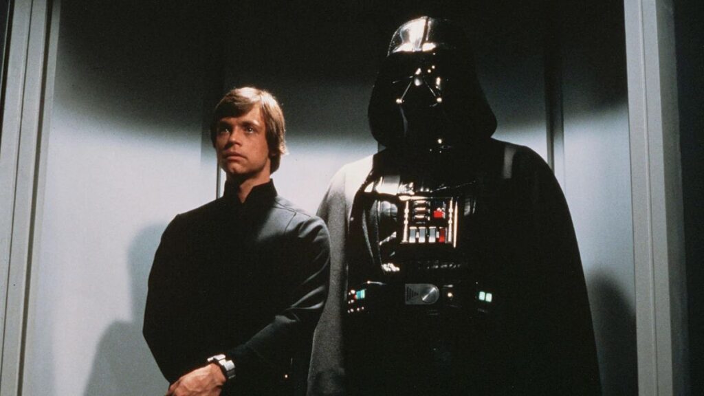 Luke Skywalker et Dark Vador dans Star Wars.