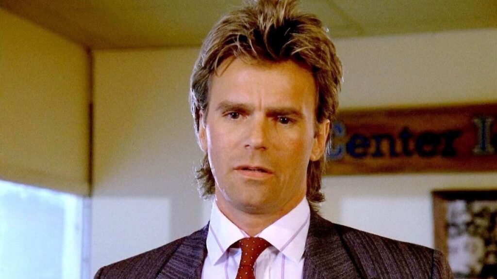 Richard Dean Anderson joue Angus MacGyver dans la série des années 80 MacGyver.