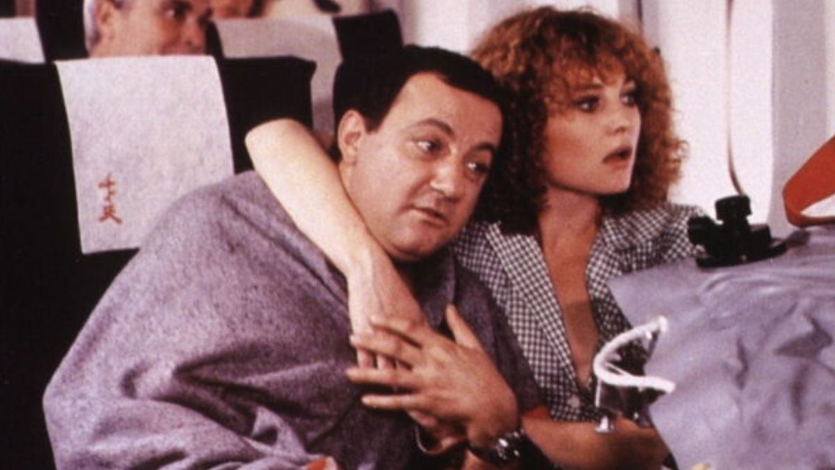 "J'étais effondrée", pourquoi Coluche a-t-il traumatisé une actrice sur le tournage de Banzaï ?