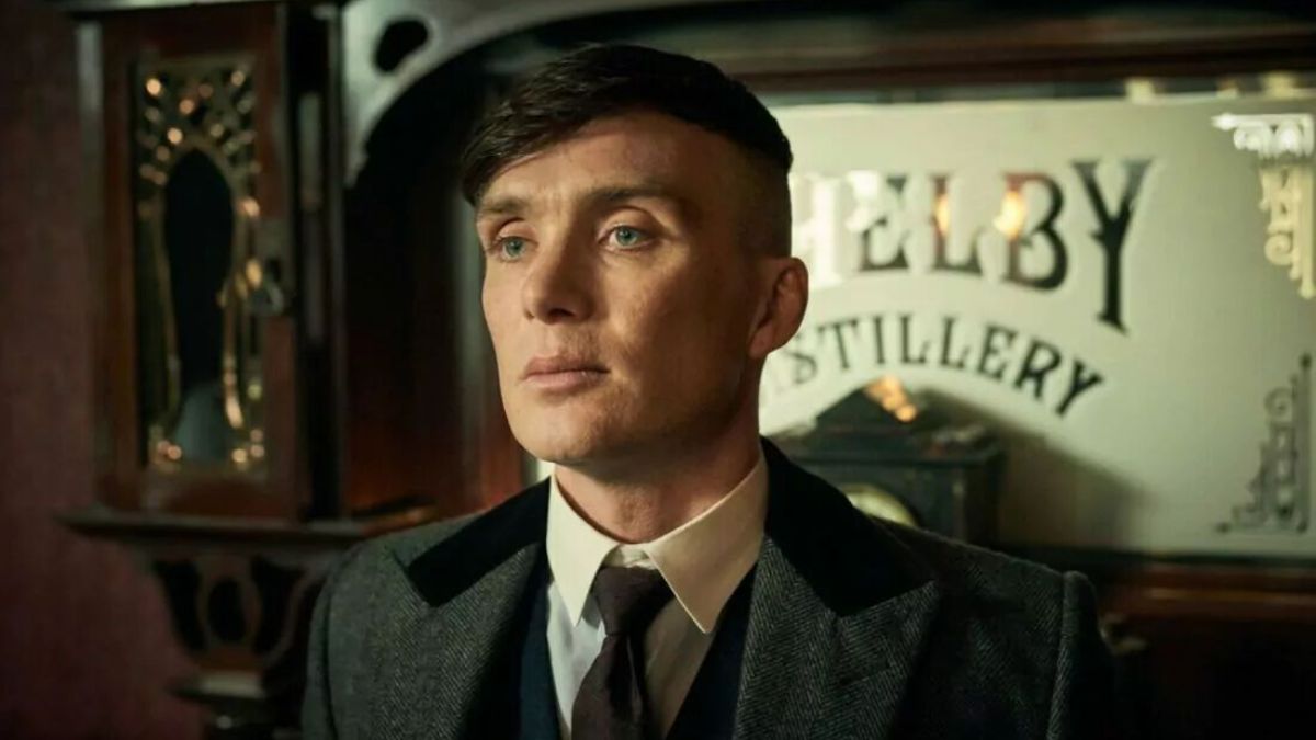 Peaky Blinders : arrêtez tout, on a (enfin) les premières images de Cillian Murphy dans le film