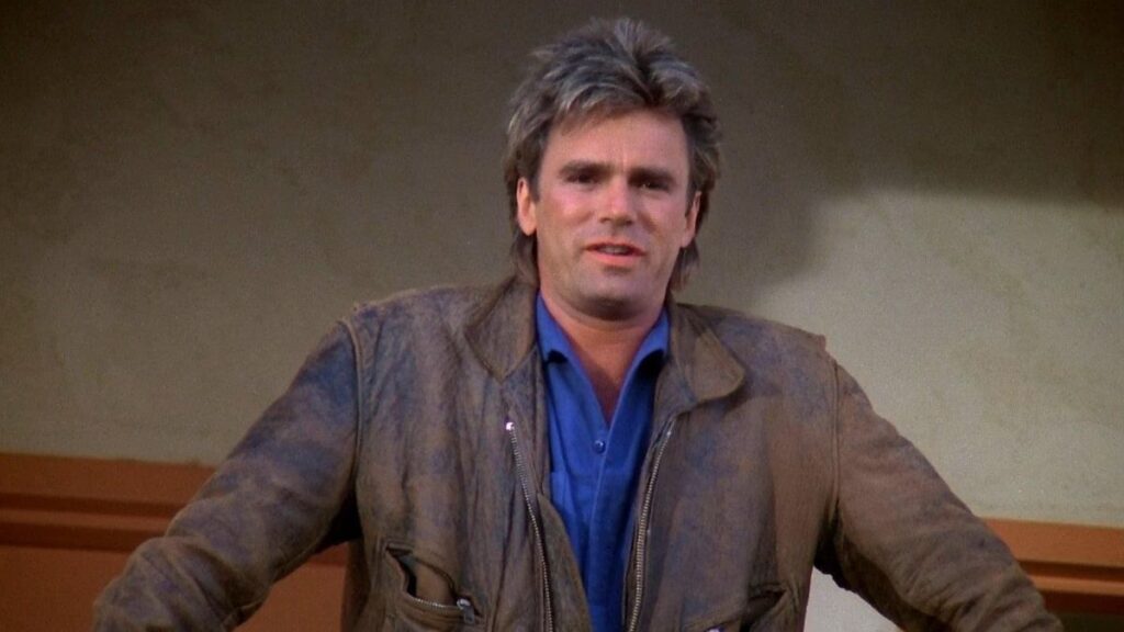 Richard Dean Anderson dans la série culte MacGyver des années 80.