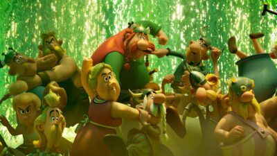 Astérix Le Combat des Chefs : la mère de César se dévoile dans la bande-annonce et elle est hilarante !