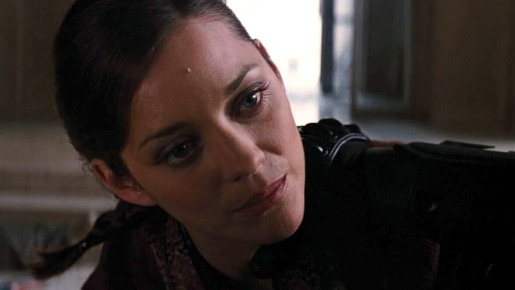 Marion Cotillard joue Talia al Ghul dans le film Batman, The Dark Knight Rises.