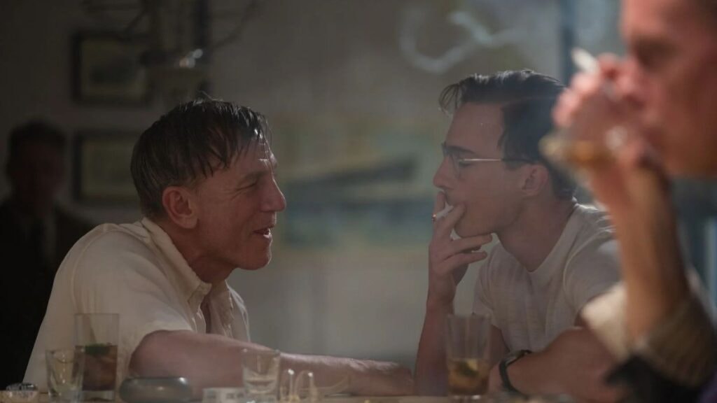 Daniel Craig et Drew Starkey dans Queer